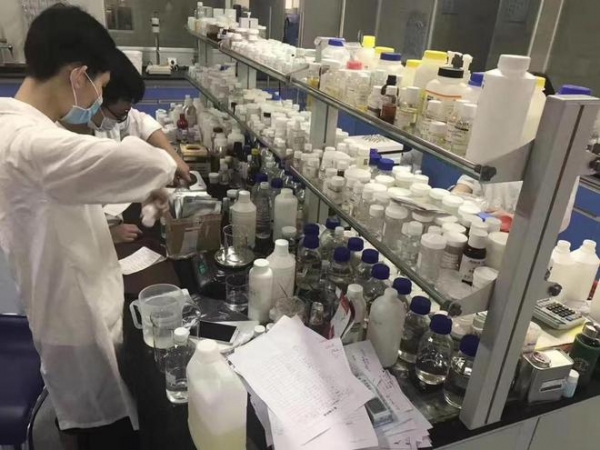 肌肤粗糙度下降19.16%；2周肌肤弹性提升10.46%