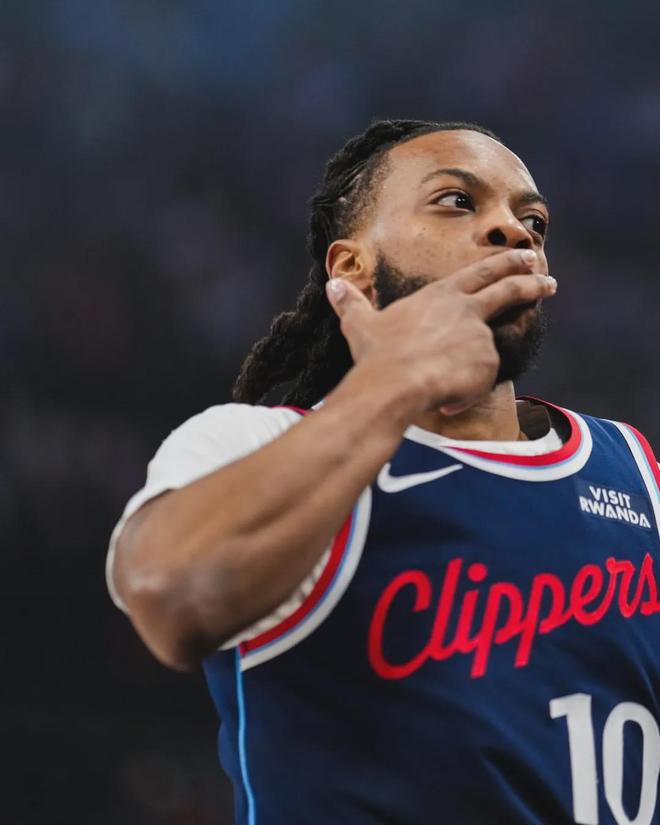 快船五成胜率锁定季后赛席位 伦纳德29+8助攻引领