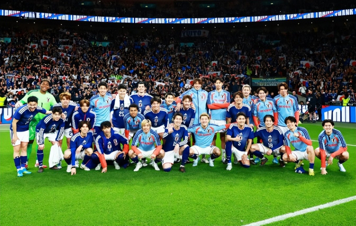 日本队连胜七支世界冠军引热议 黄健翔盛赞蓝武