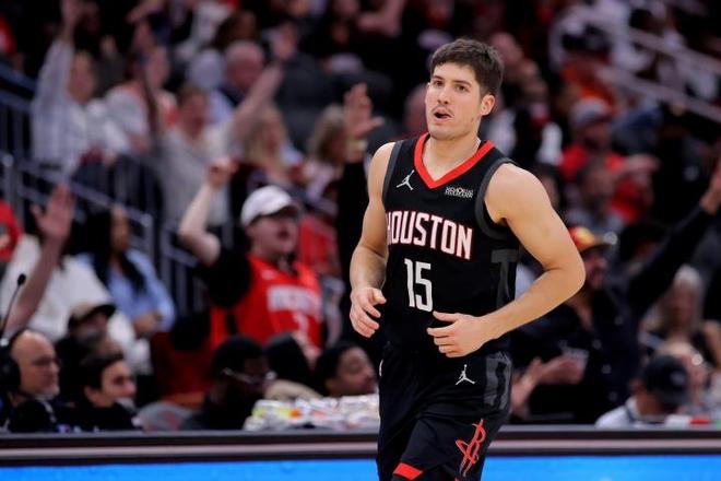 火箭队谢泼德爆发砍27分 首发调整成关键