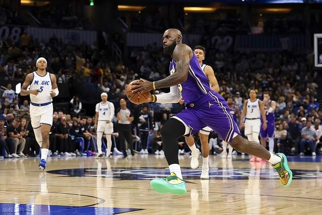 肯纳德绝杀湖人逆转魔术豪取9连胜 詹姆斯创历史